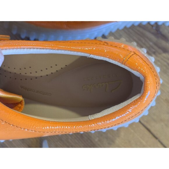 Clarks Torhill Bee shoes in orange patent leather Size 8.5 Wallabee - Picture 6 of 11